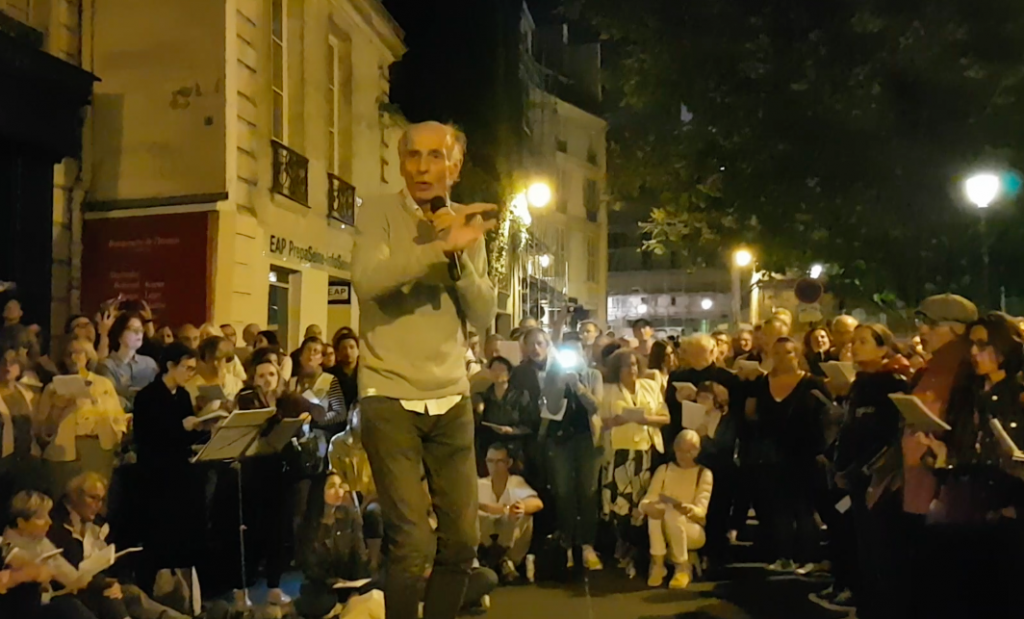 Partager la chanson française avec Joël Dalle et vivre un moment unique et joyeux en chantant